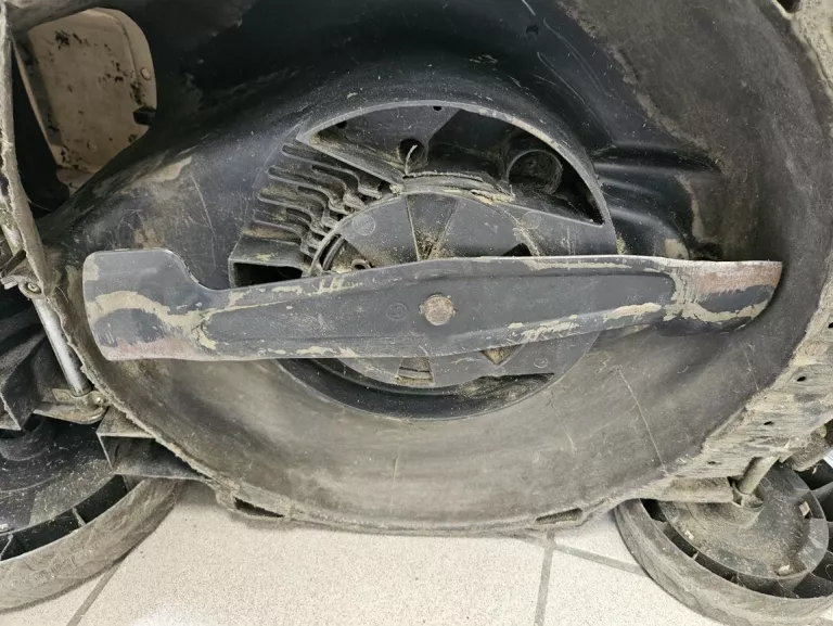 kosiarka-macallister-mlmp-1600-w-38cm-moc-silnika-1600