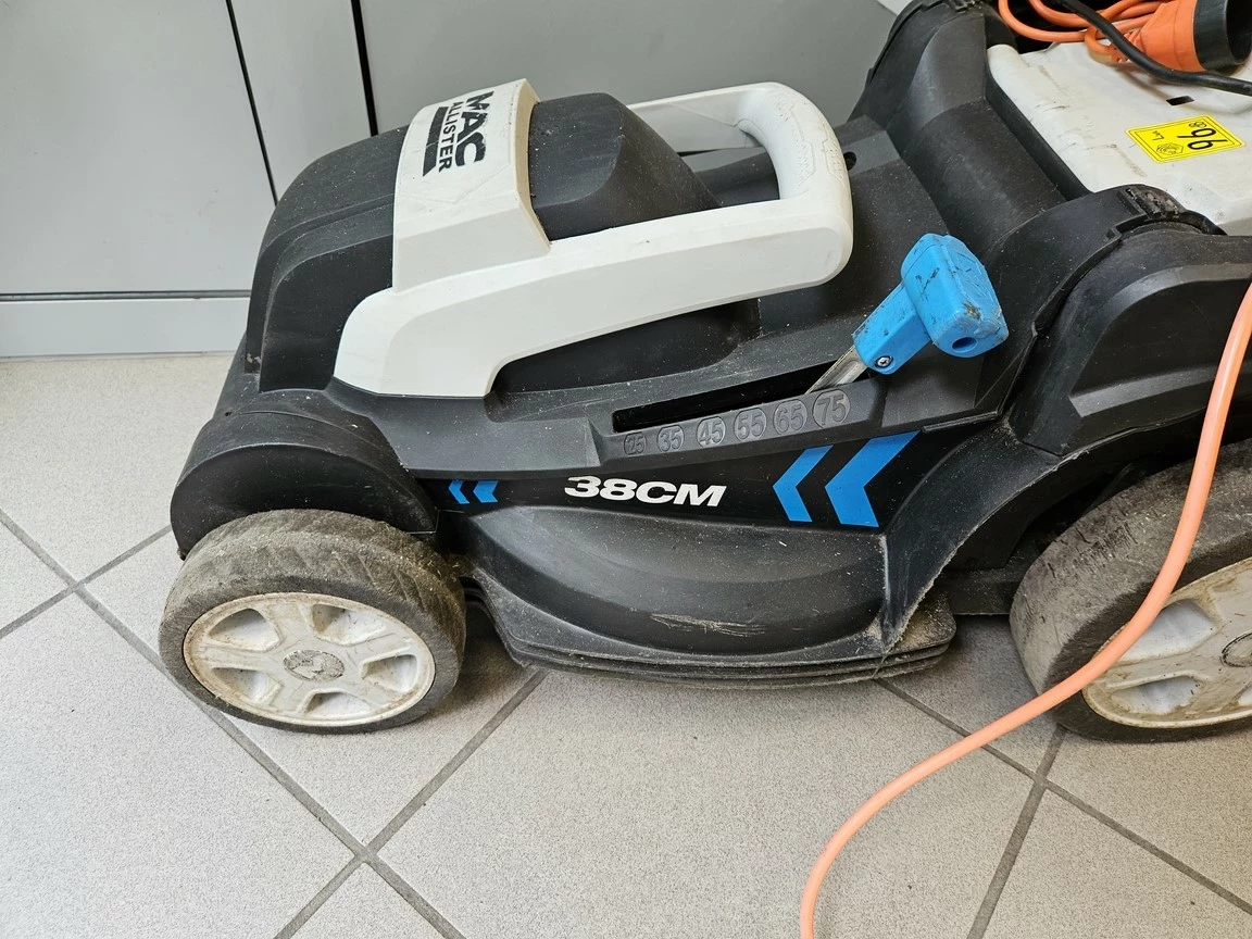 kosiarka-macallister-mlmp-1600-w-38cm-stan-uzywany