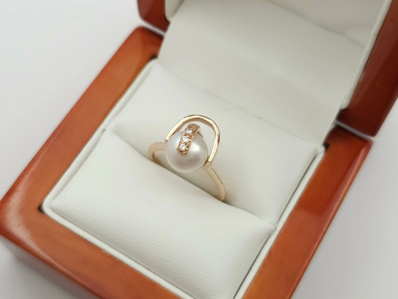 zloty-pierscionek-585-14k-r10-281g-cechy-brak