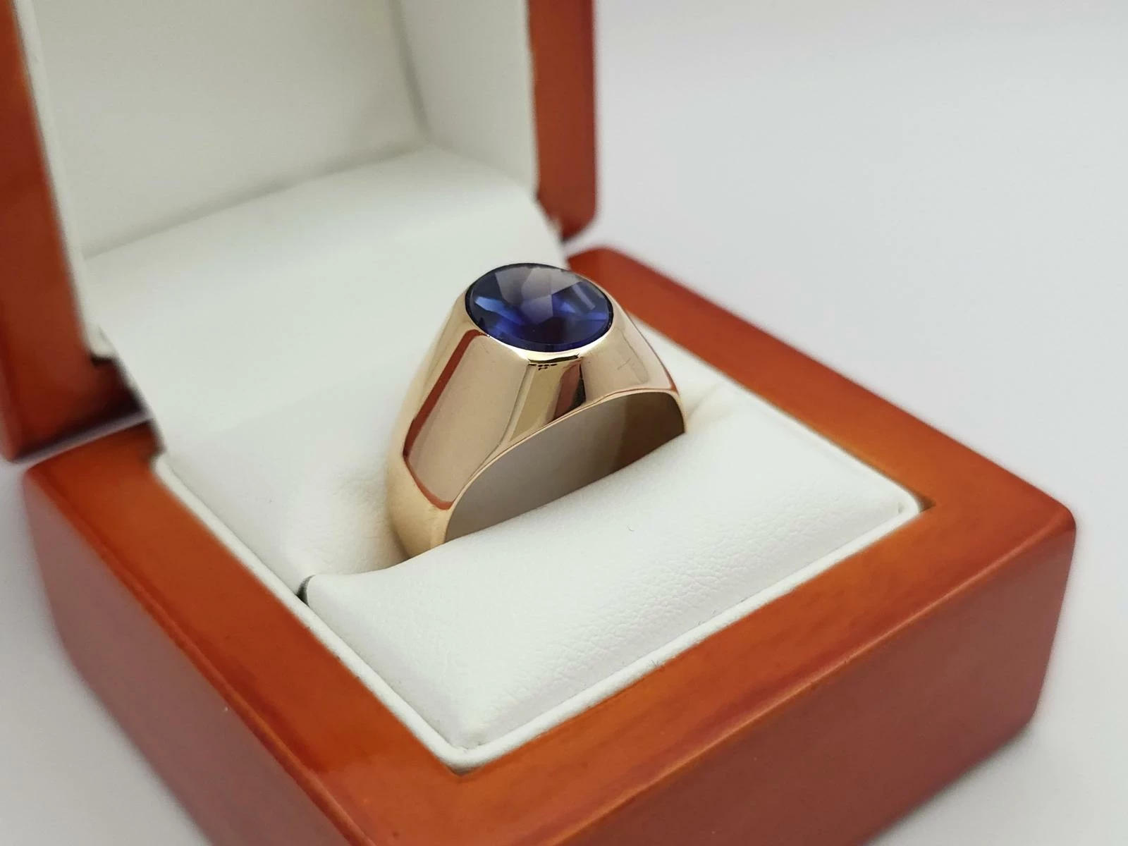 piekny-zloty-sygnet-z-niebieskim-kamieniem-585-14k-r28-979g-stefana-grota-roweckiego-7h-krakow