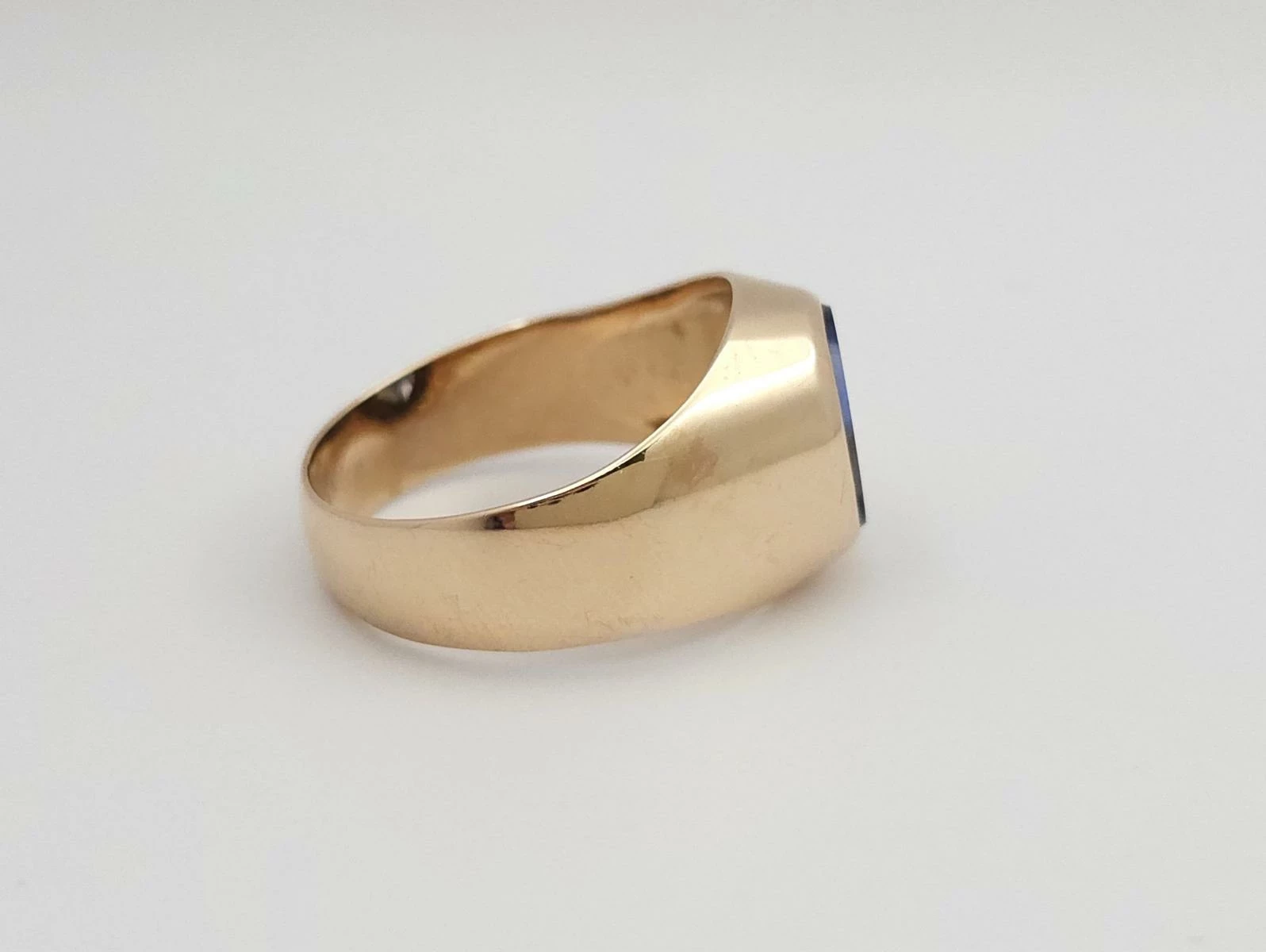 piekny-zloty-sygnet-z-niebieskim-kamieniem-585-14k-r28-979g-stan-uzywany