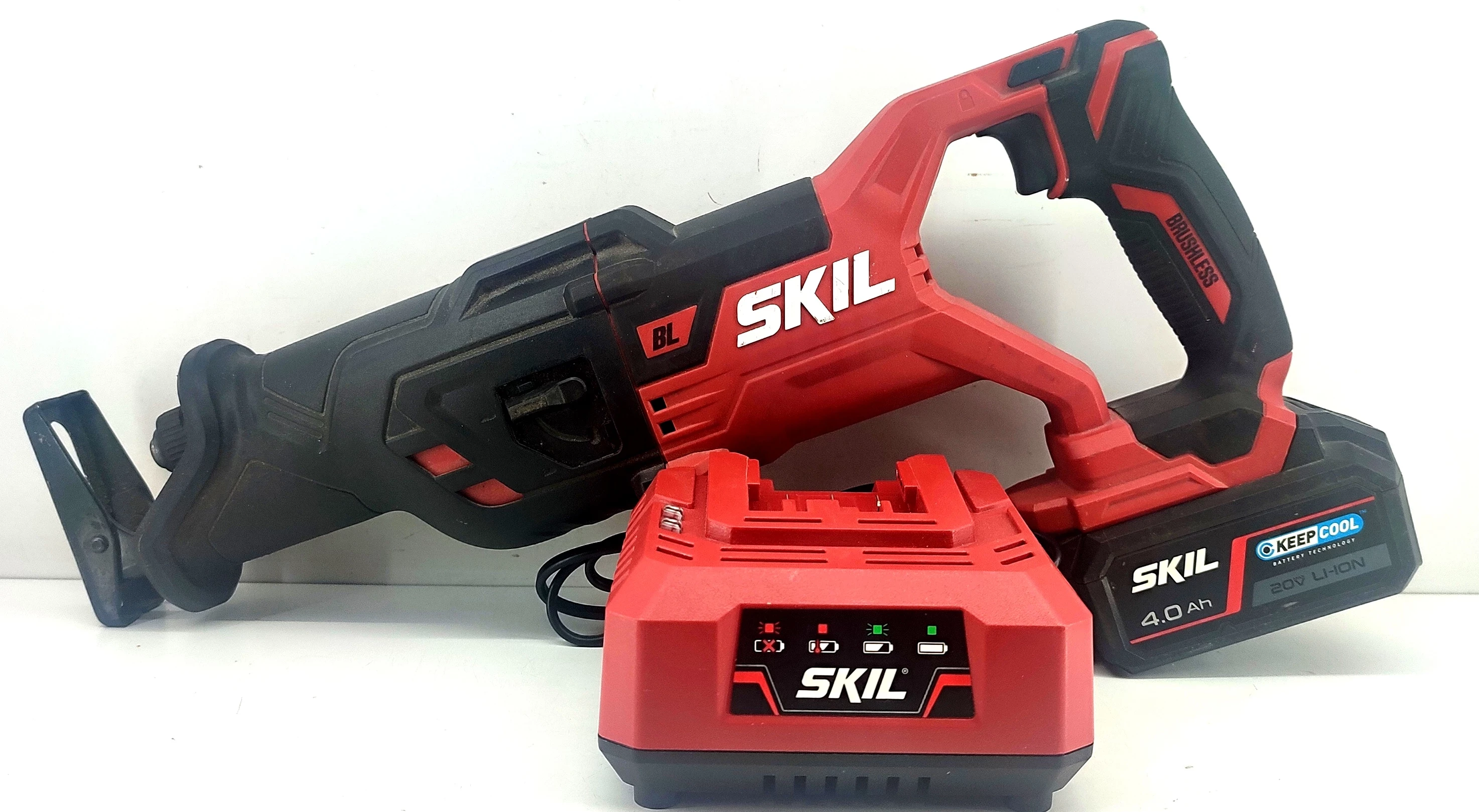 pila-szablasta-skil-akumulatorowa-4ah-slaska-28-wielun-unico