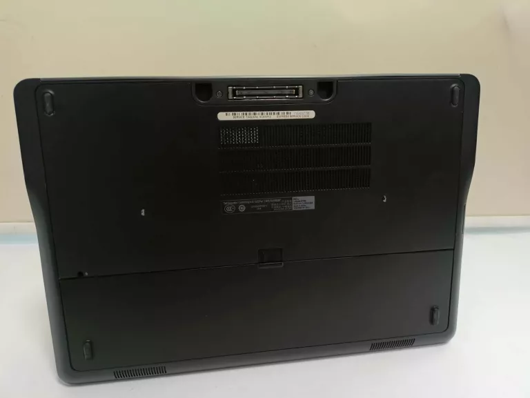 LAPTOP DELL E7440 I5 WIN 10 PRO 8GB RAM SSD