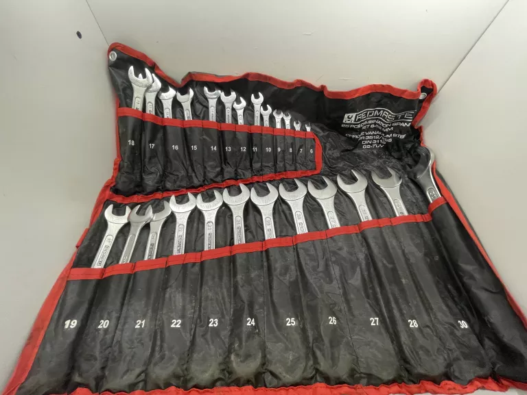 KOMPLET KLUCZY PŁASKO-OCZKOWYCH REDMASTER 25SZT
