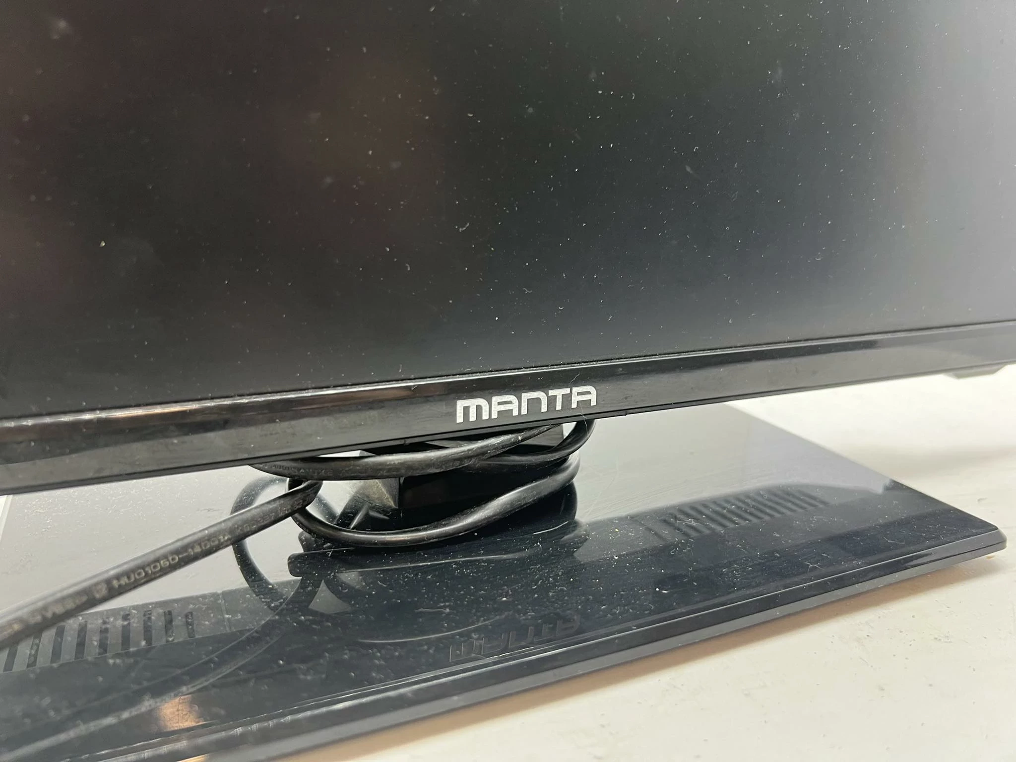 telewizor-manta-19-cali-led1903-kod-producenta-led1903