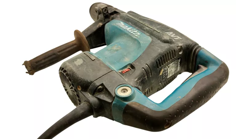MŁOT UDAROWY MAKITA HR4011C