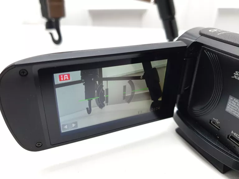 KAMERA PANASONIC HC-V380 + STOJAK