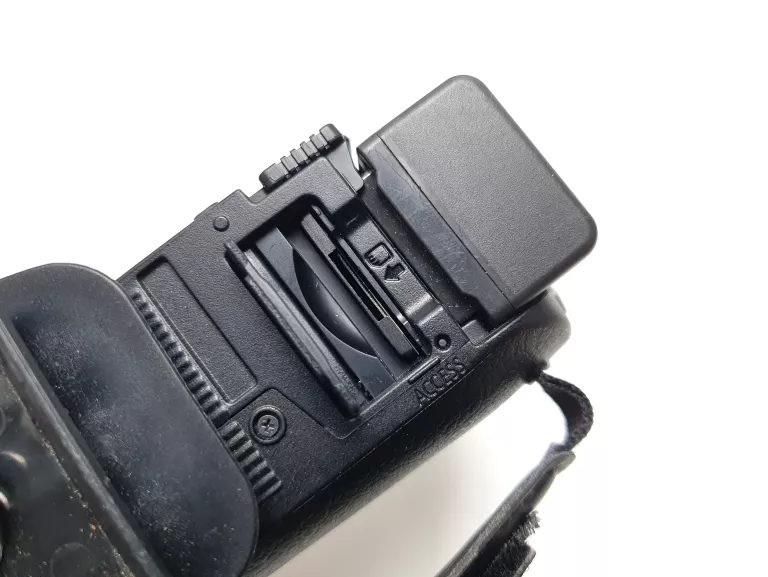 KAMERA PANASONIC HC-V380 + STOJAK