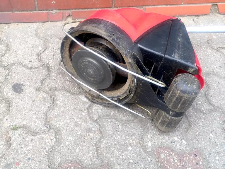 PODKASZARKA ELEKRTYCZNA MTD Z KOSZEM
