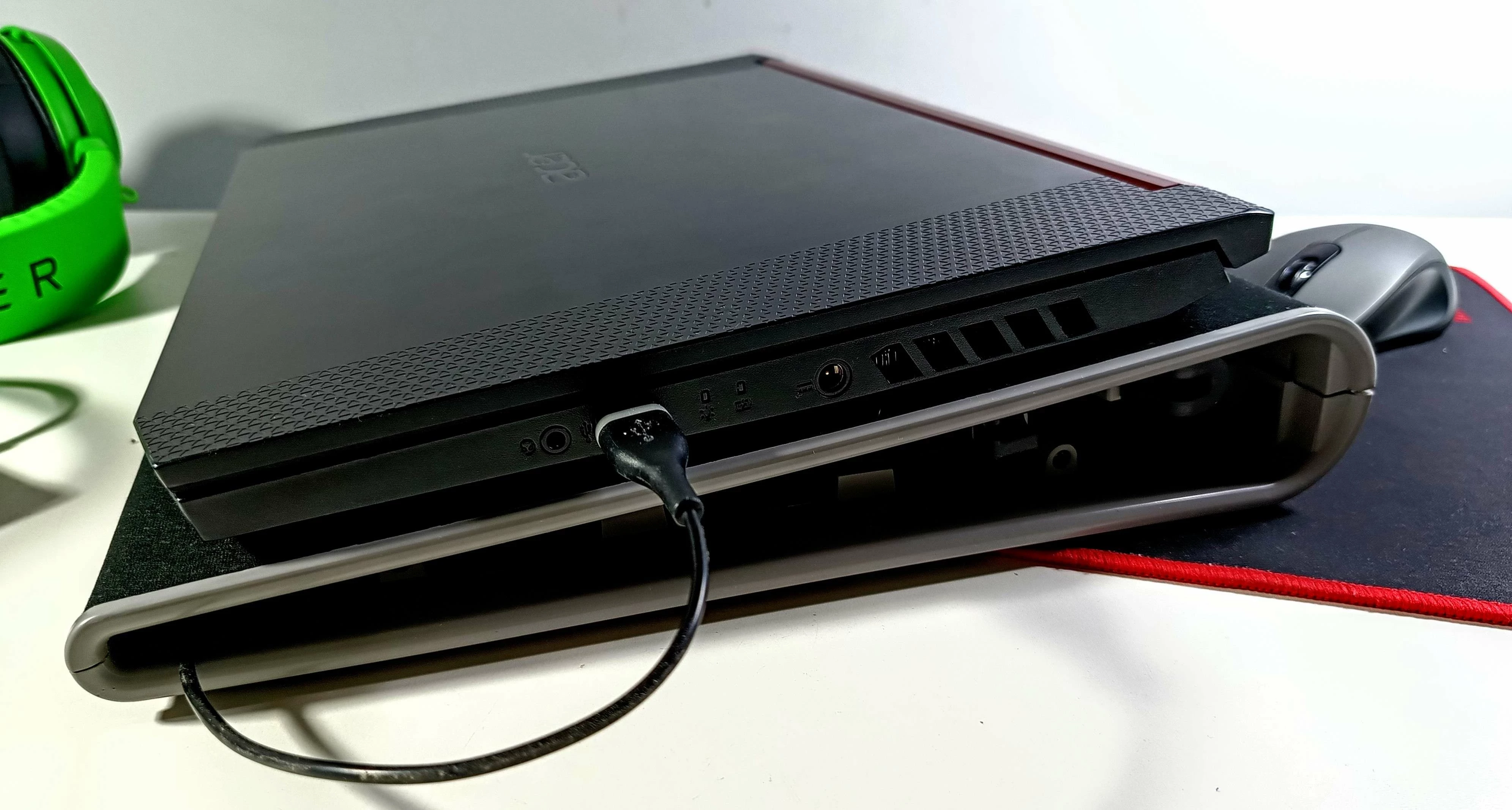 zestaw-laptop-gamingowy-acer-nitro-5-ssd-okazja-rozdzielczosc-px-1920-x-1080