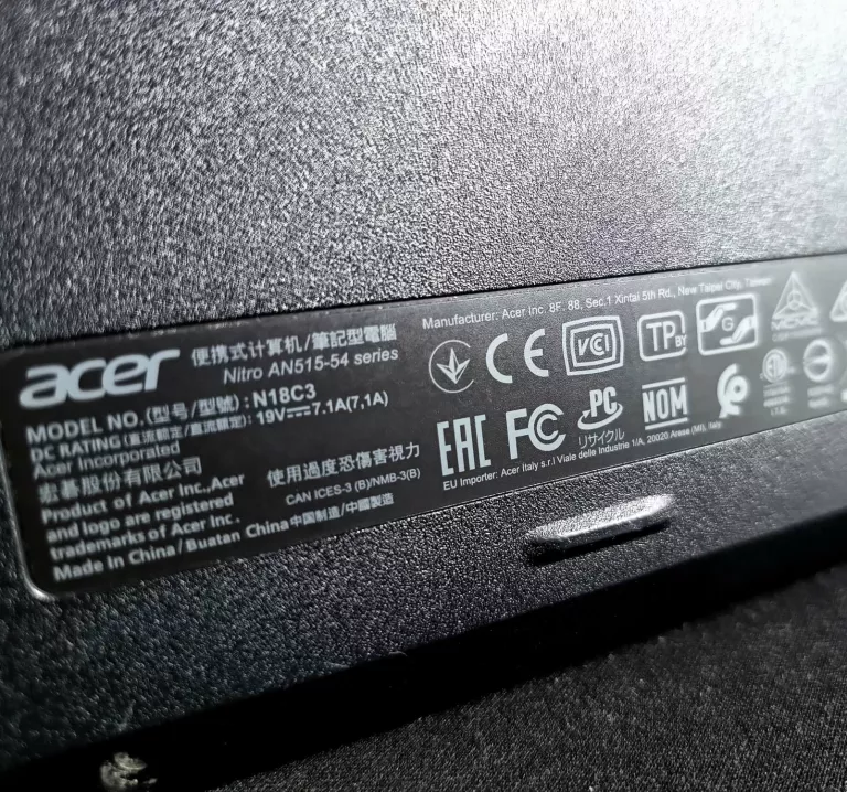 zestaw-laptop-gamingowy-acer-nitro-5-ssd-okazja-stan-uzywany