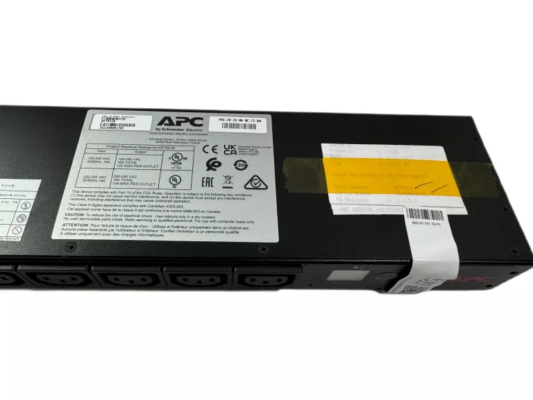 ZASILACZ UPS APC AP7921B 1500 VA 200 W