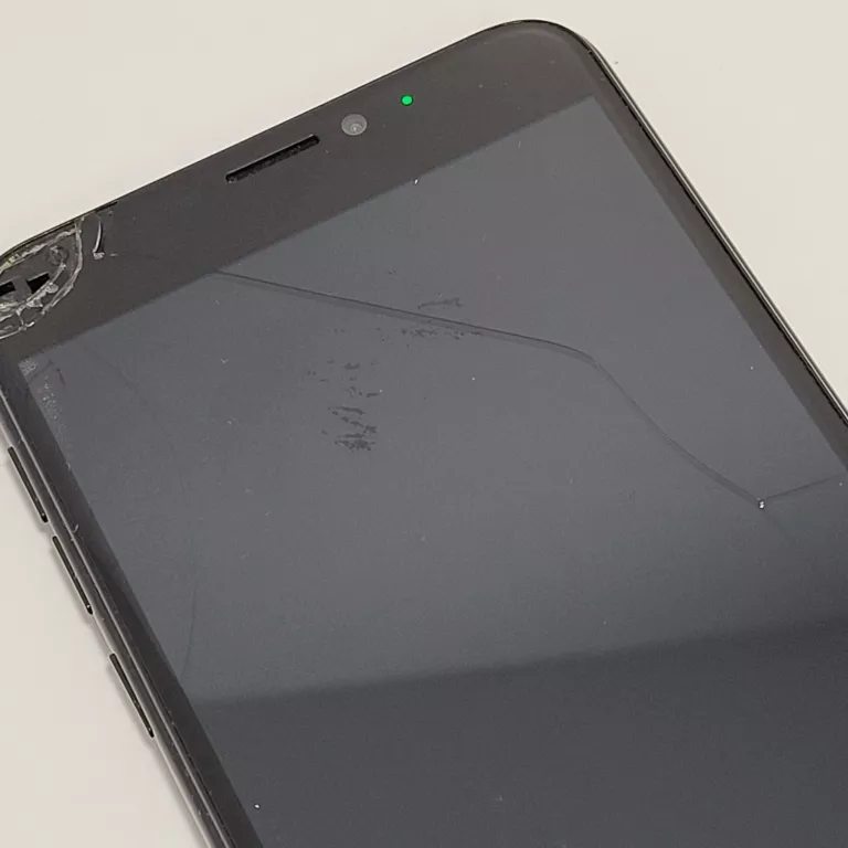 TELEFON OUKITEL U20 PLUS *OPIS*