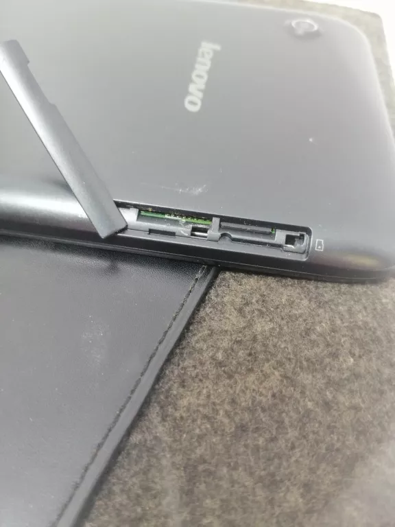 TABLET LENOVO A 3300-H