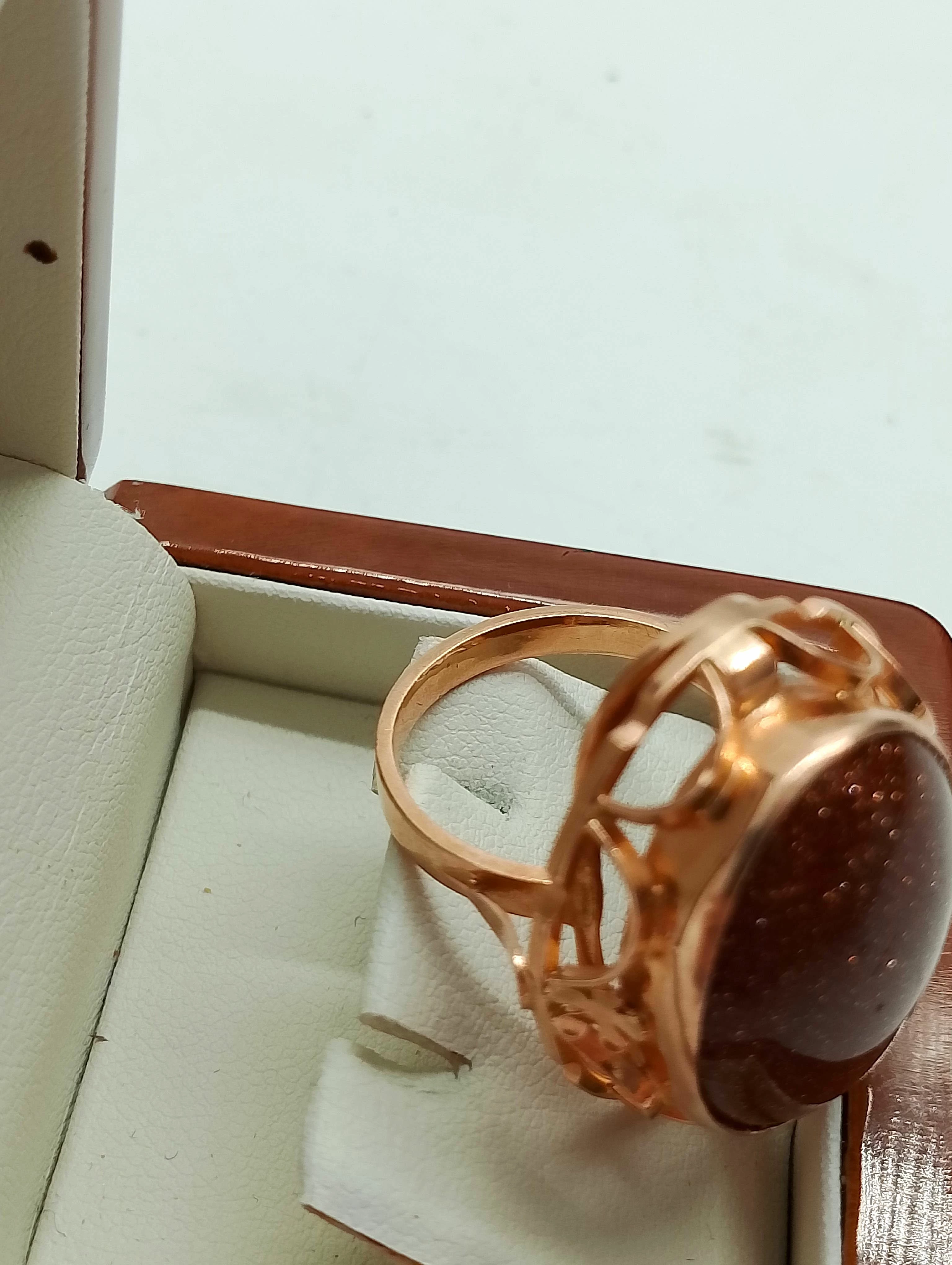 nieziemski-zloty-pierscionek-z-duzym-oczkiem-5851200-material-zloto