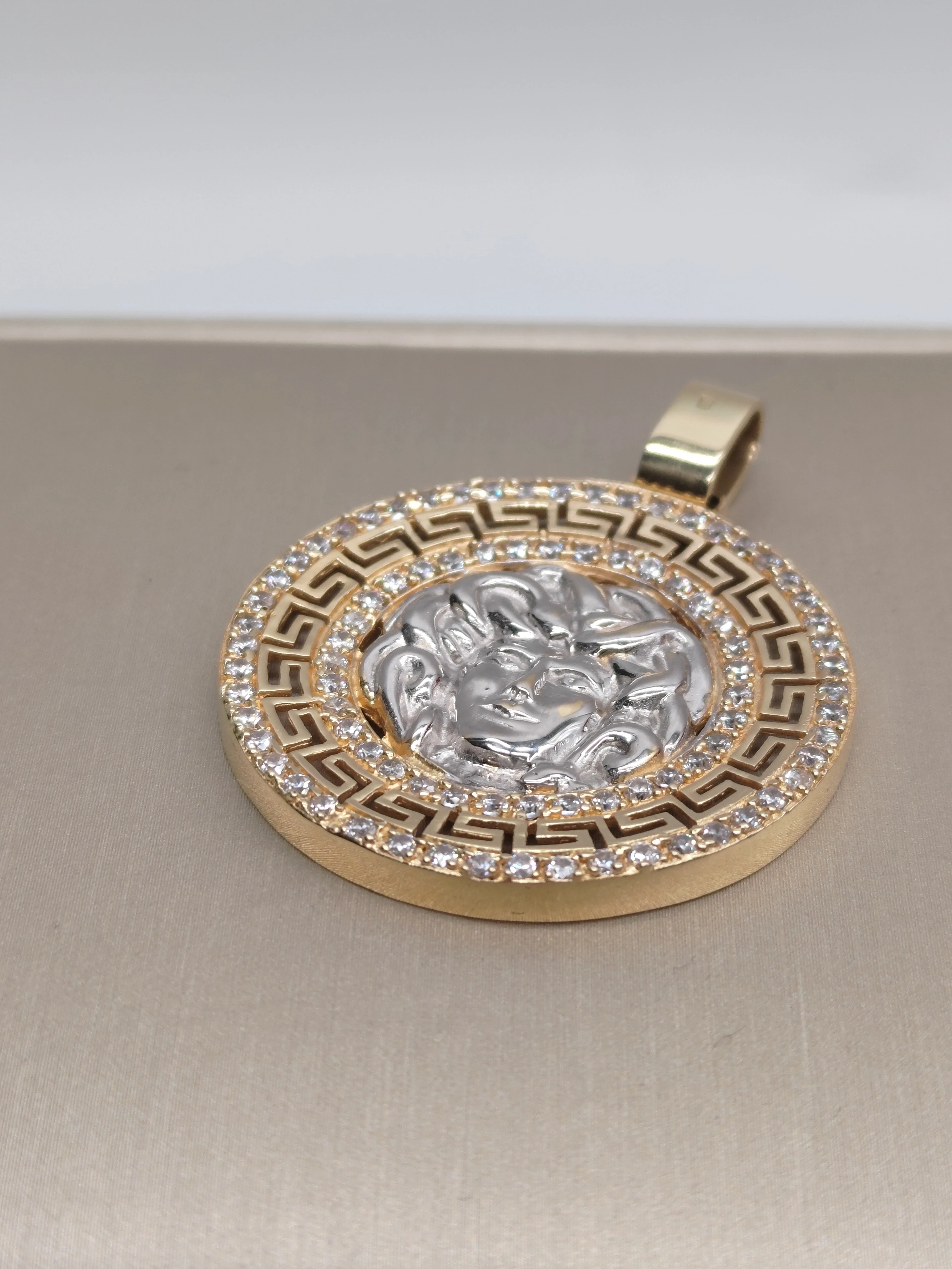 przepiekna-duza-zlota-zawieszka-grecki-wzor-meduza-585-14k-35cm-14g-stan-11323-2