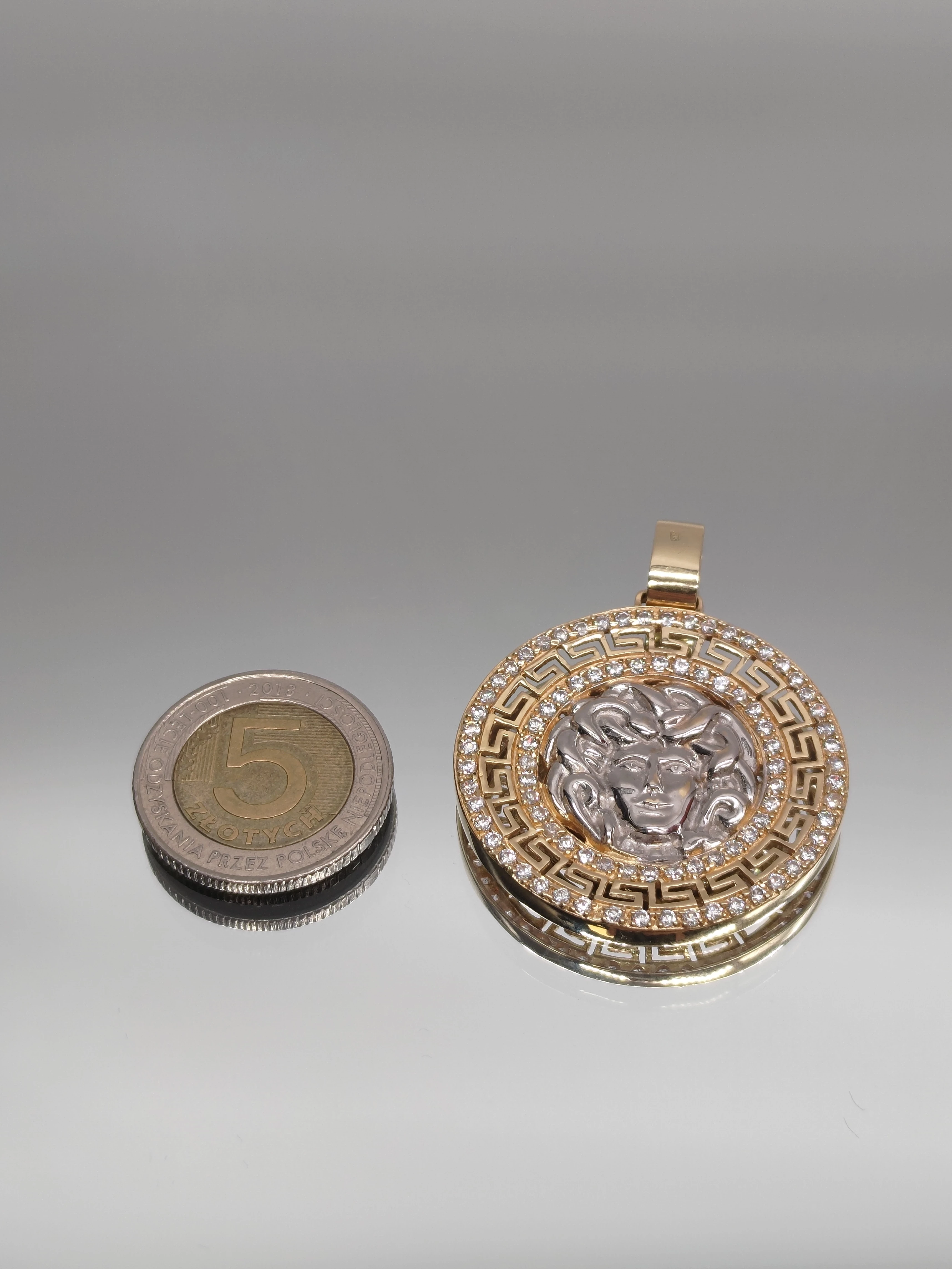 przepiekna-duza-zlota-zawieszka-grecki-wzor-meduza-585-14k-35cm-14g-rodzaj-2205-1