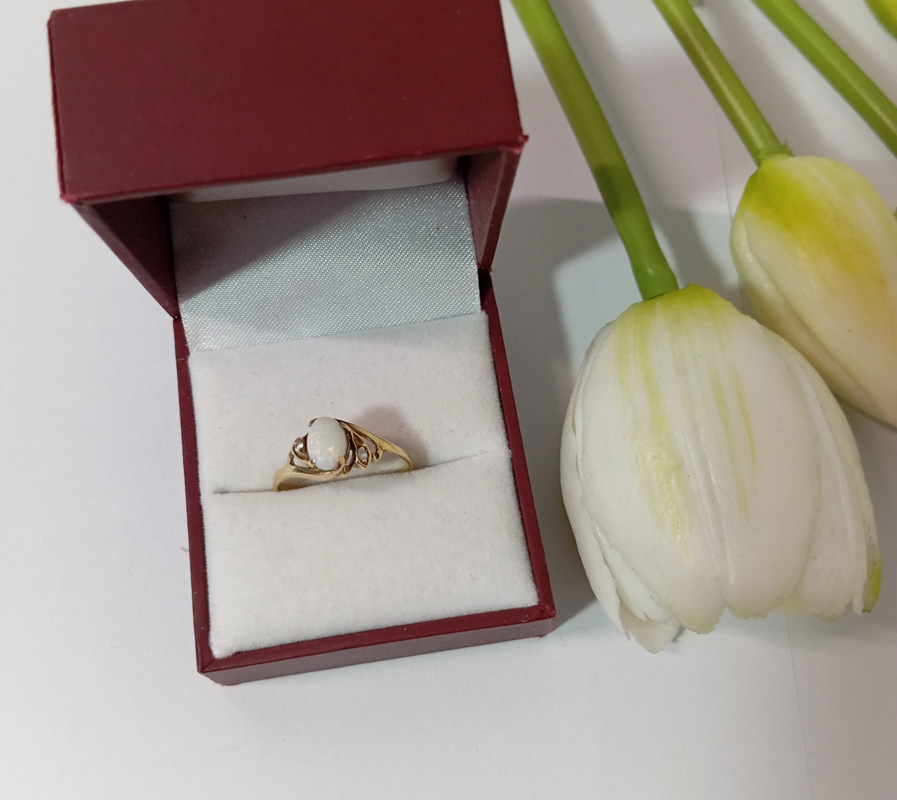 zloty-pierscionek-z-bialym-oczkiem-184g-585-1-maja-7a-makow-mazowiecki