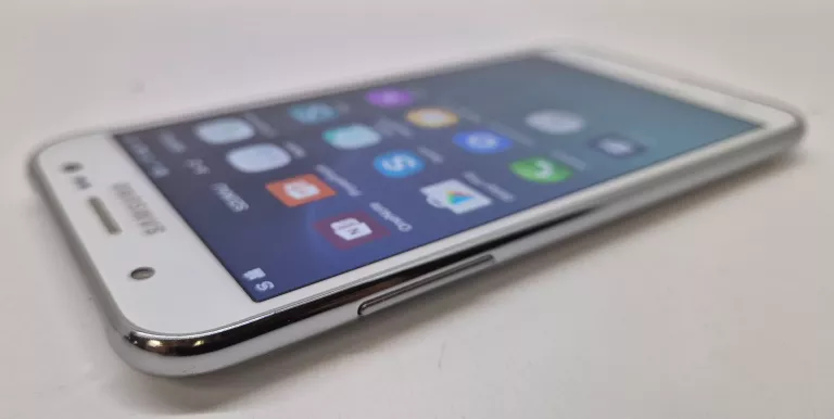 SAMSUNG GALXY J5