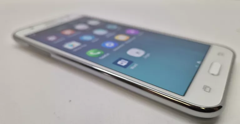 SAMSUNG GALXY J5