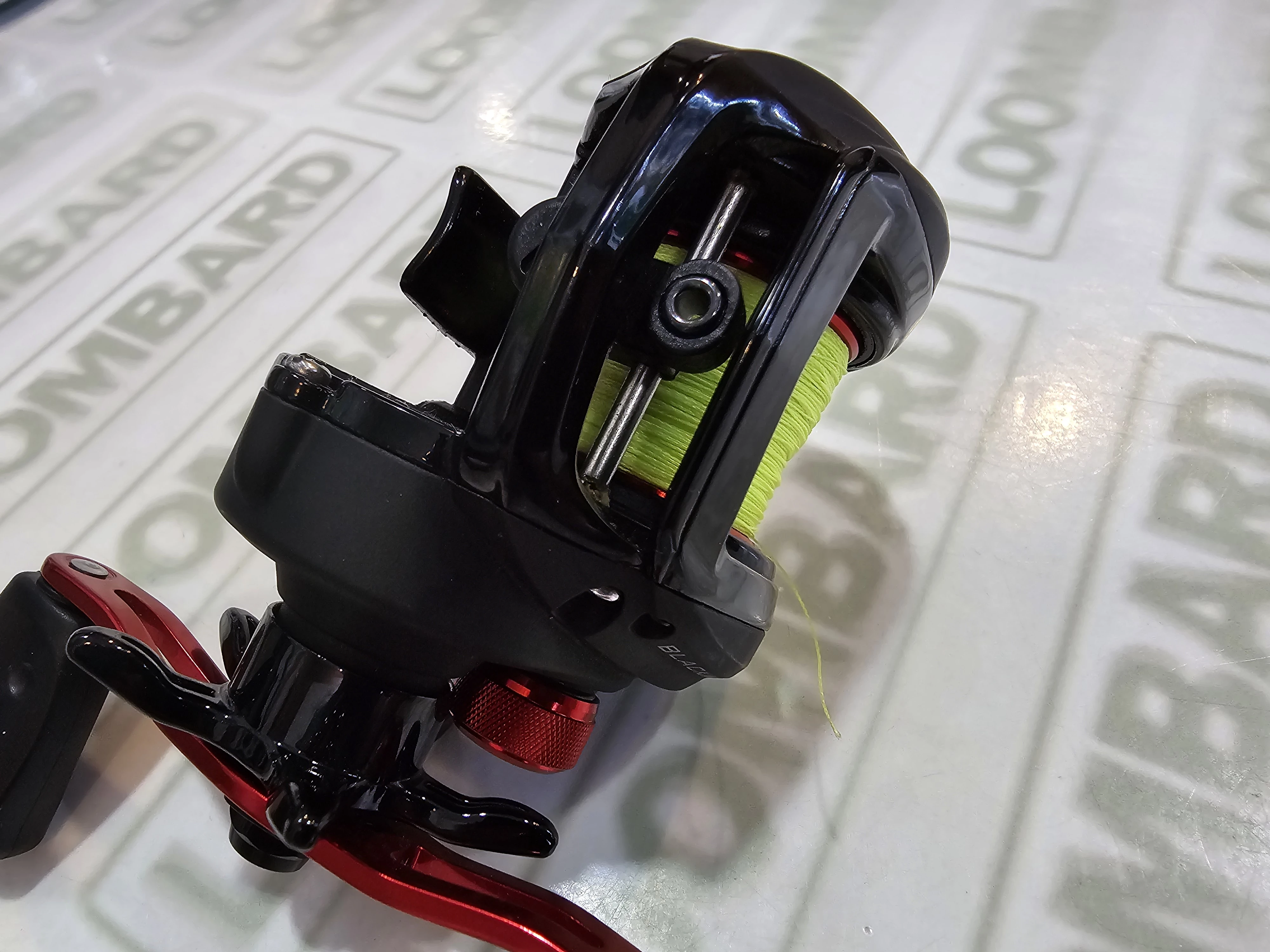 multiplikator-abu-garcia-bmax3-l-black-max-marka-abu-garcia