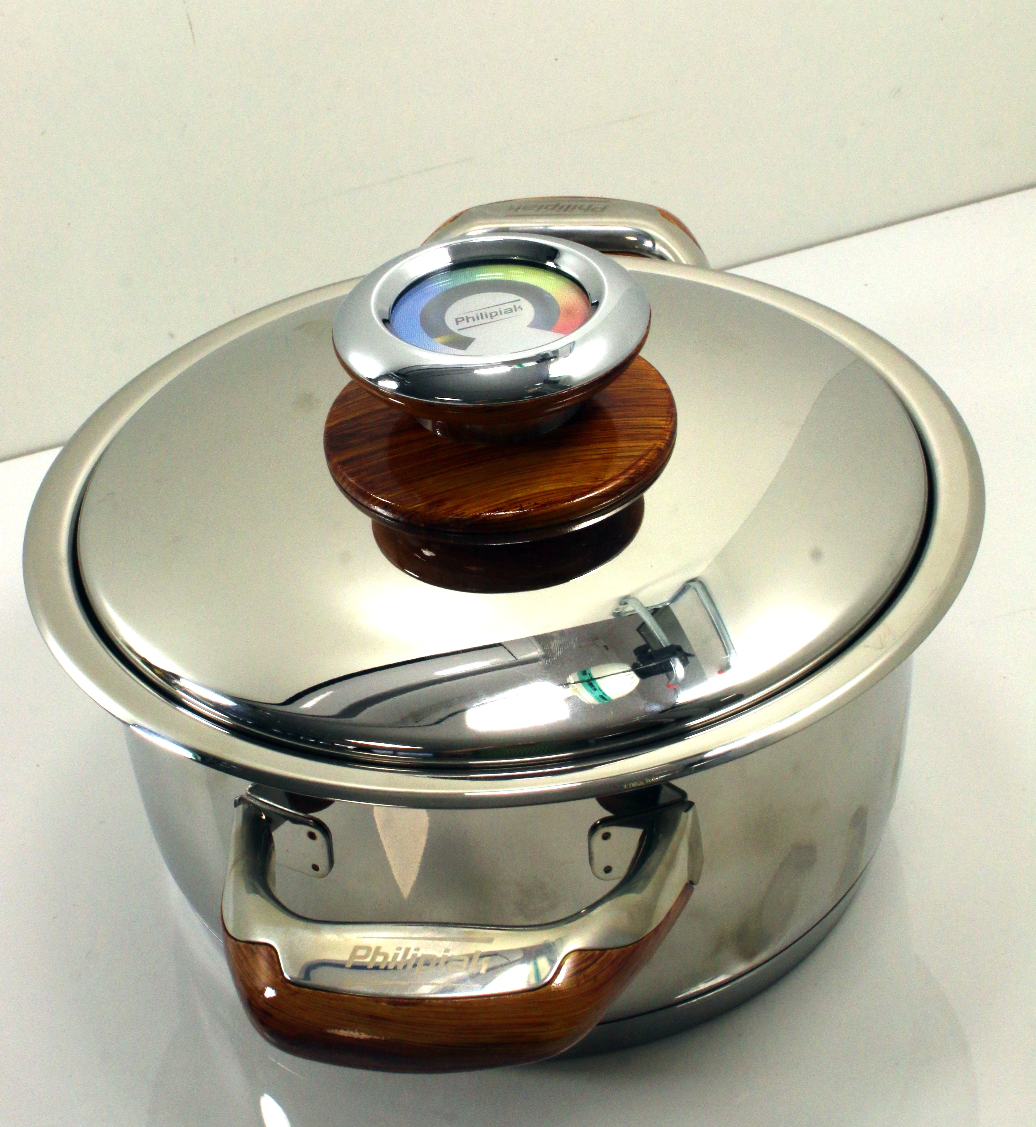 garnki-philipiak-rodzaj-garnek-do-gotowania-na-parze