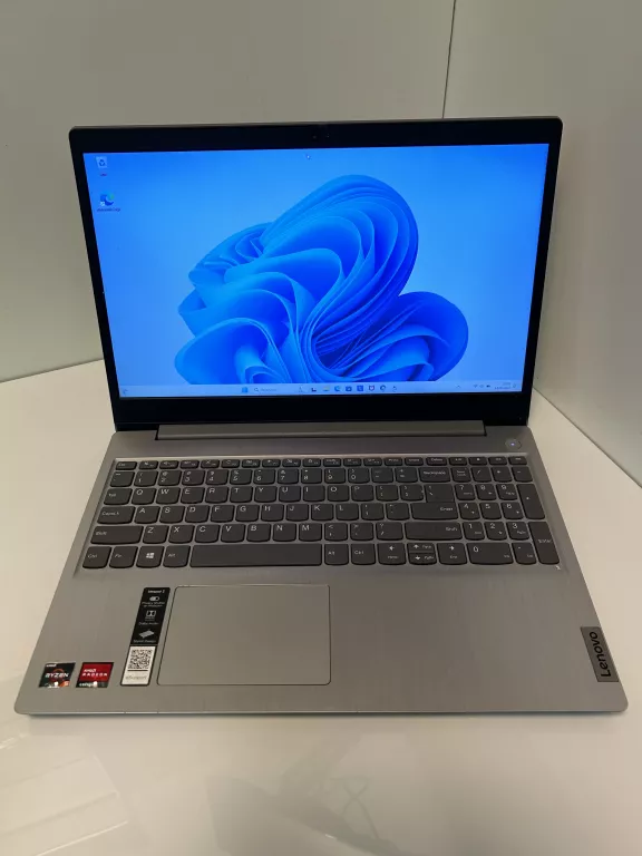 LAPTOP LENOVO IDEAPAD 3 RYZEN 5 3500U/8GB/512GB SSD/RADEON VEGA 8