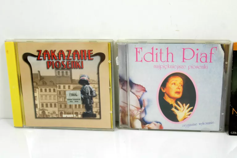 FILMY I MUZYKA NA DVD 8SZT