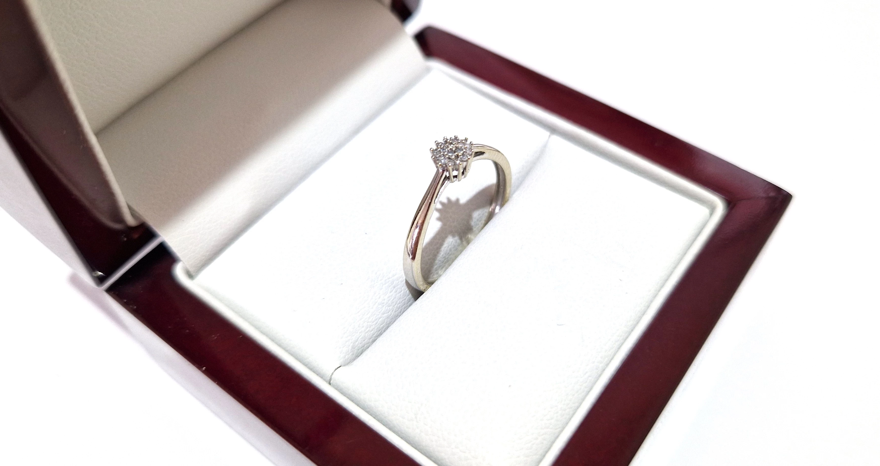 apart-zloty-pierscionek-zareczynowy-z-diamentamicertyfikat-pr585-r10-126-stan-uzywany