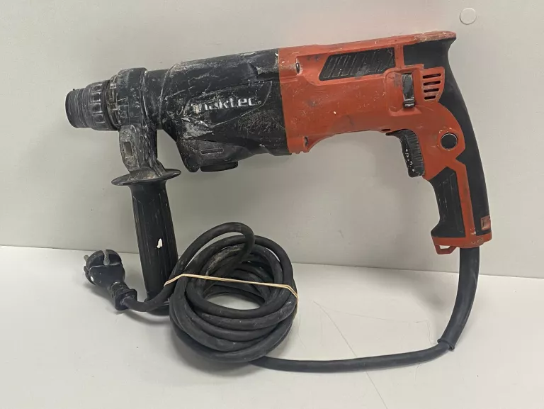MŁOTOWIERTARKA MAKTEC MT870 710 W