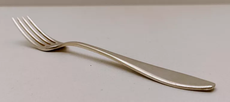 srebrzony-widelec-br-henneberg-stan-uzywany