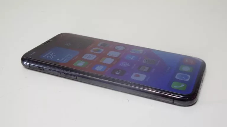 TELEFON IPHONE 11 PRO WADA