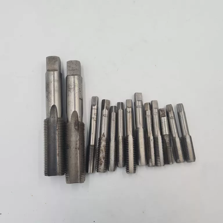 zestaw-13-gwintownikow-i-37-narzynek-ean-gtin-3258561939643