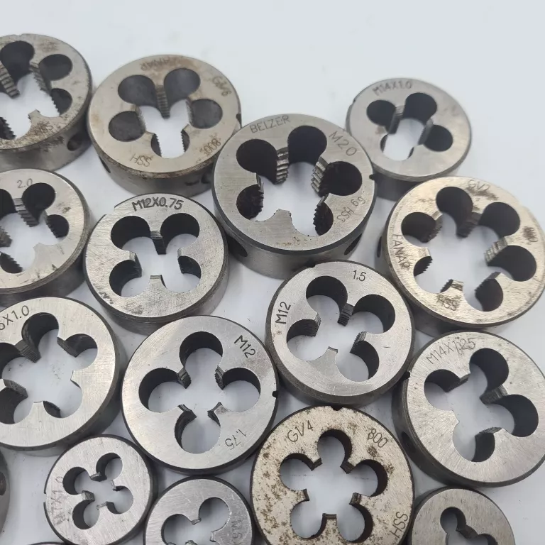 zestaw-13-gwintownikow-i-37-narzynek-saturna-41-glogow