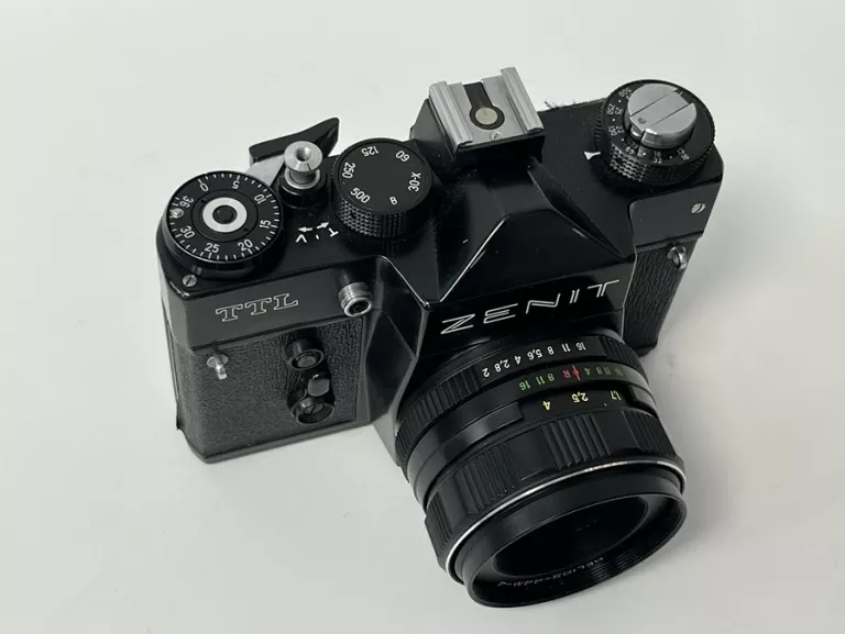 APARAT ANALOGOWY ZENIT TTL