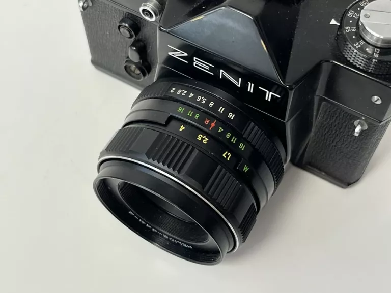 APARAT ANALOGOWY ZENIT TTL