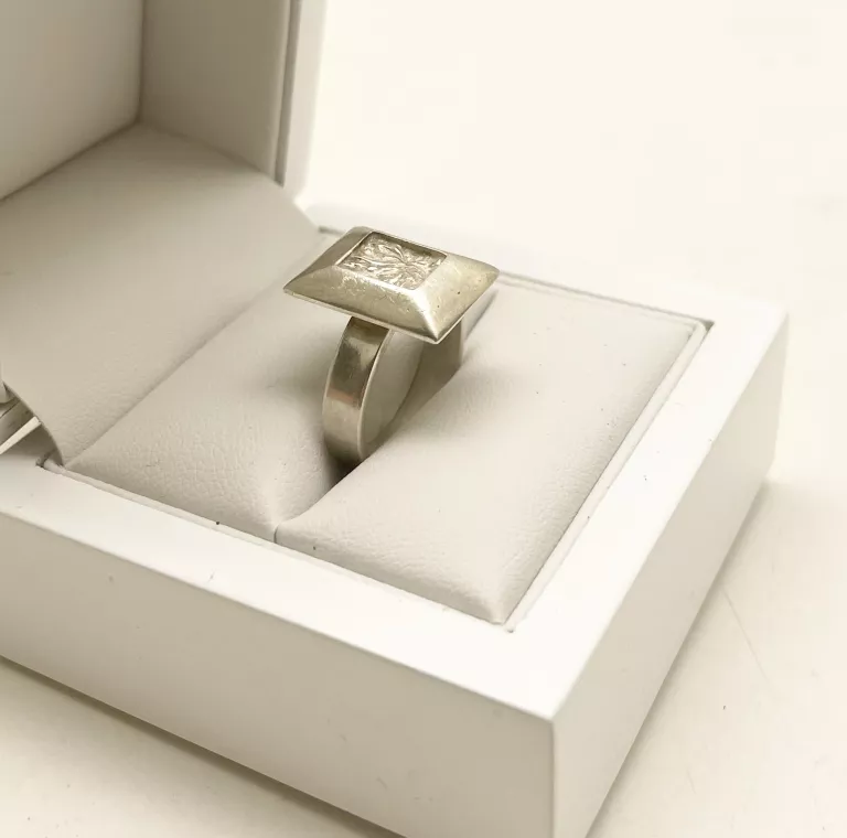 SREBRNY PIERŚCIONEK P925 4,54G