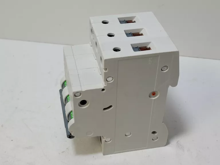 wylacznik-nadpradowy-3p-c-2a-6ka-ac-5sl6302-7-osiedle-niepodleglosci-1-krakow