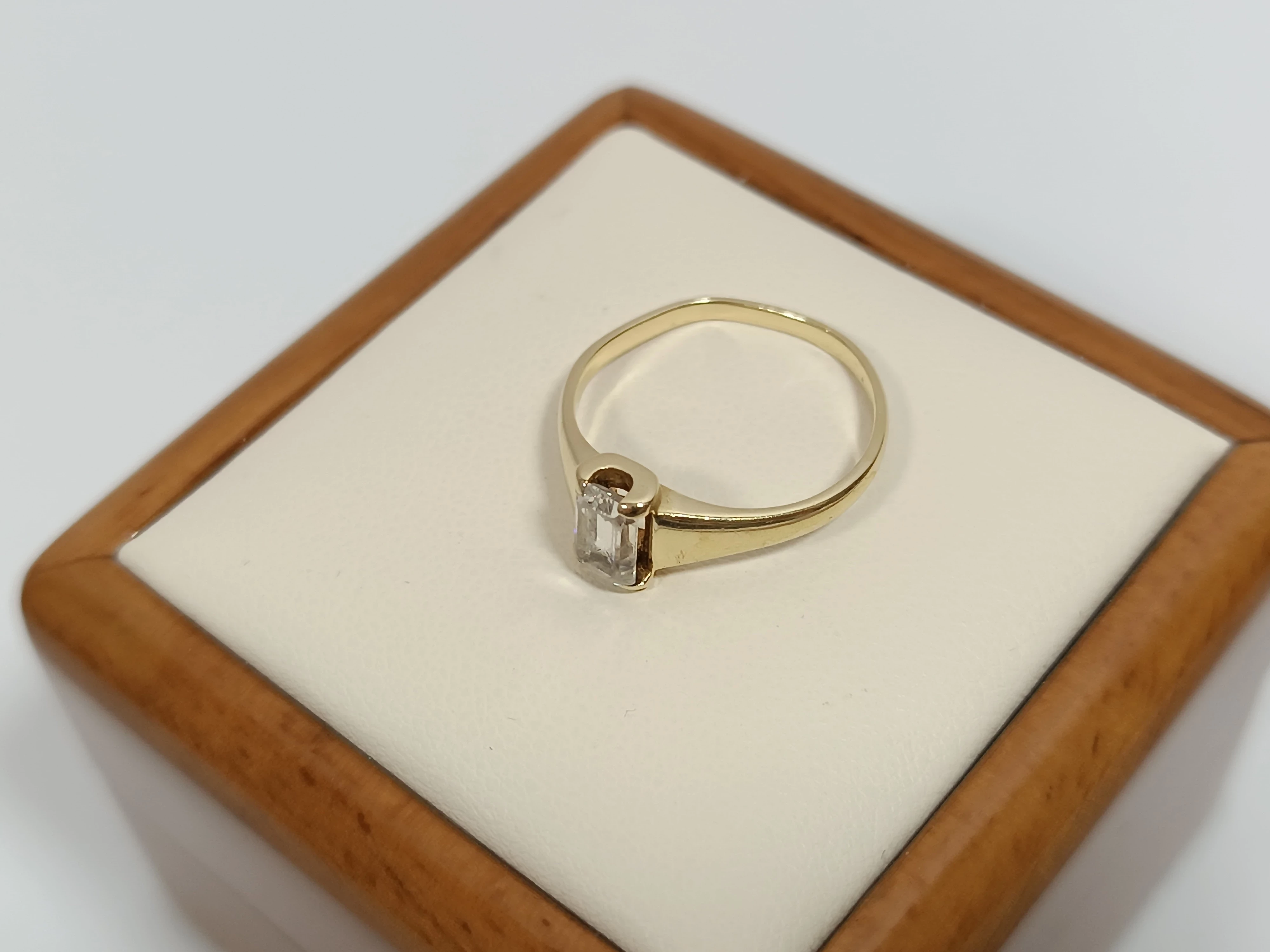 piekny-zloty-pierscionek-proby-585-rodzaj-2205-2