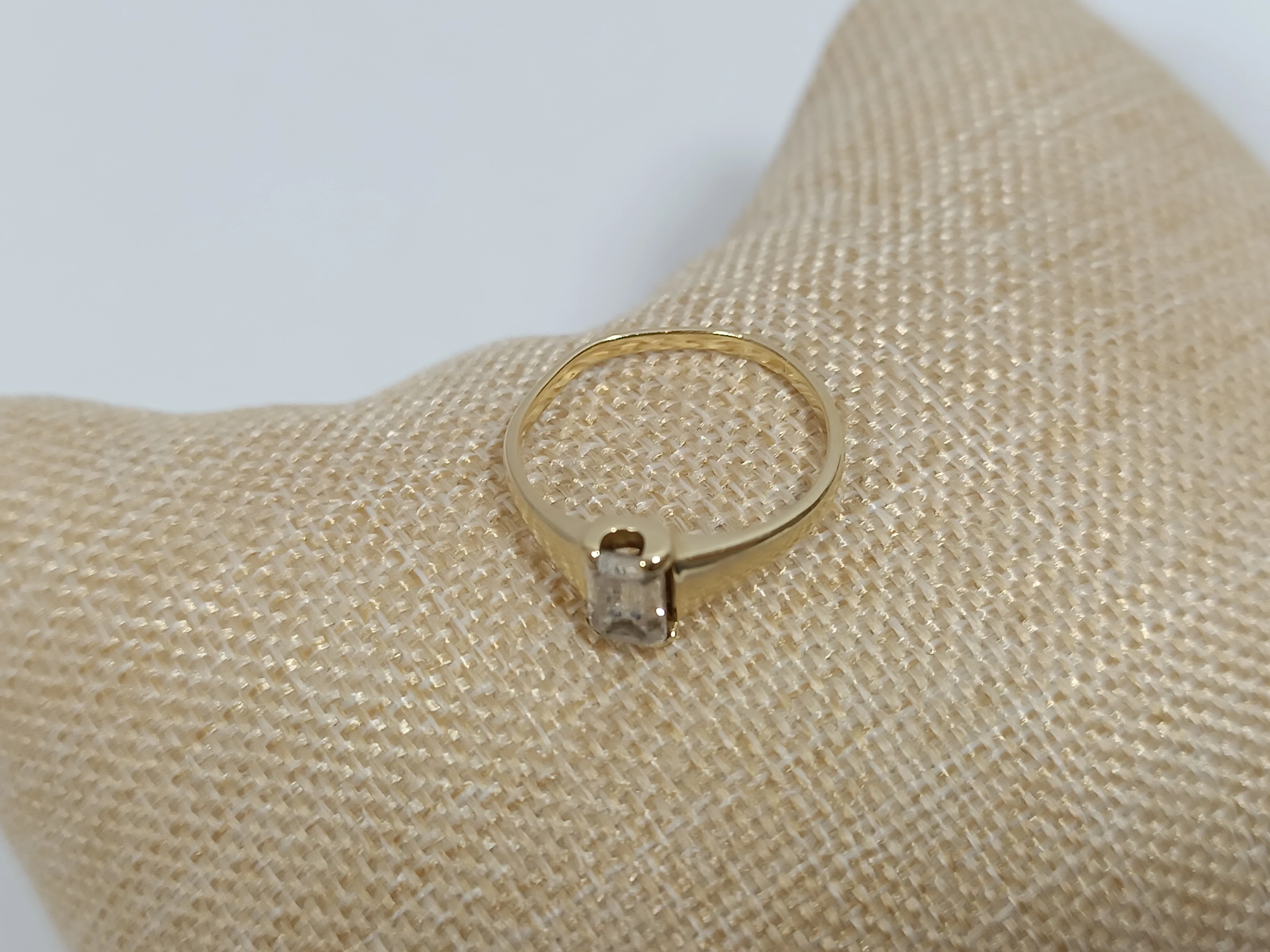 piekny-zloty-pierscionek-proby-585-material-15835-2