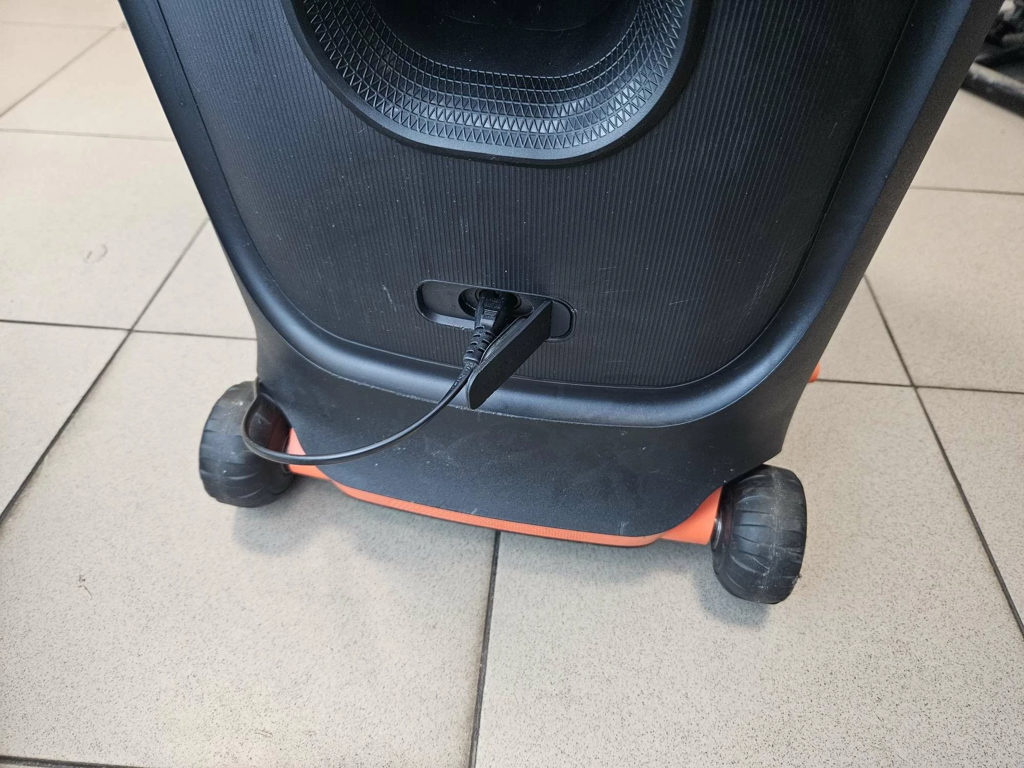 duzy-glosnik-przenosny-jbl-partybox-710-800w-bt-power-audio-ean-gtin-5906752947042