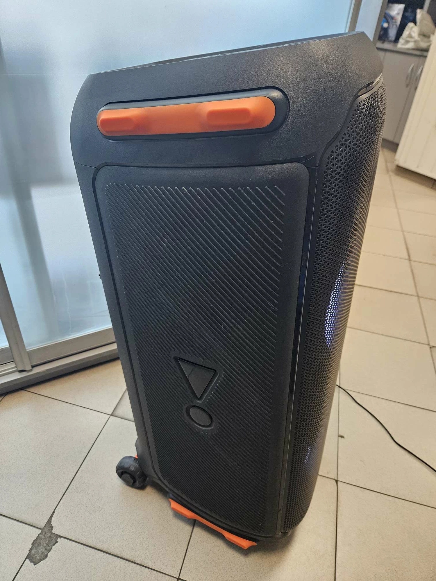 duzy-glosnik-przenosny-jbl-partybox-710-800w-bt-power-audio-moc-800