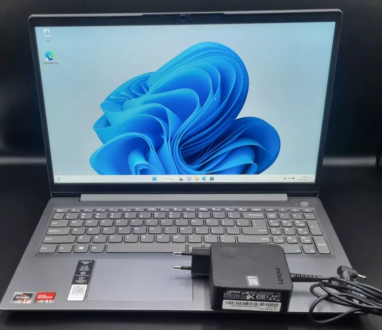 LAPTOP LENOVO IDEAPAD 3 15ALC6 15,6 " AMD RYZEN 5 20 GB / 250 GB