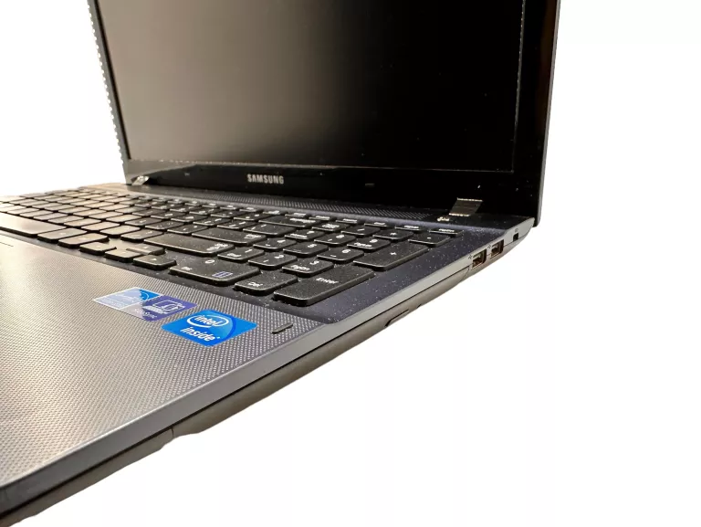 laptop-samsung-np270e5e-przekatna-ekranu-1560