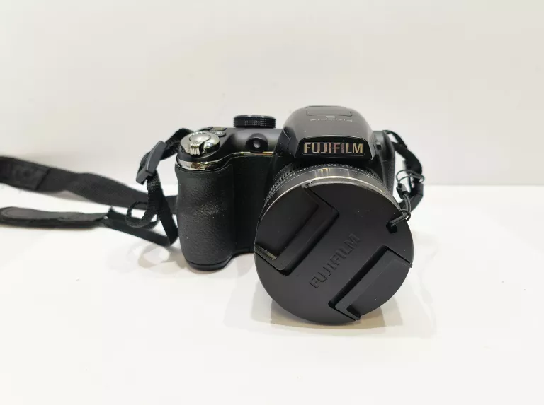 APARAT FUJIFILM FINEPIX S4400 KOMPLET