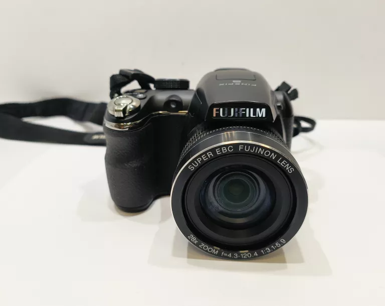 APARAT FUJIFILM FINEPIX S4400 KOMPLET