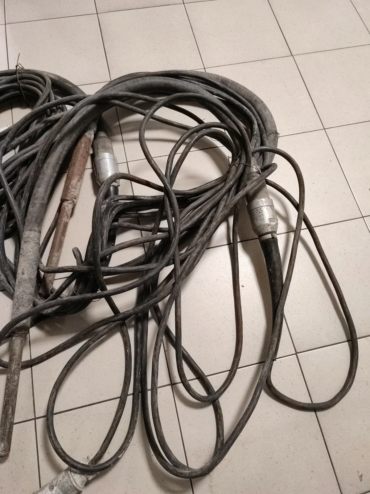 przetwornica-czestotliwosci-uf-61-3x-bulawa-elektryczna-do-beton-zasilanie-23000