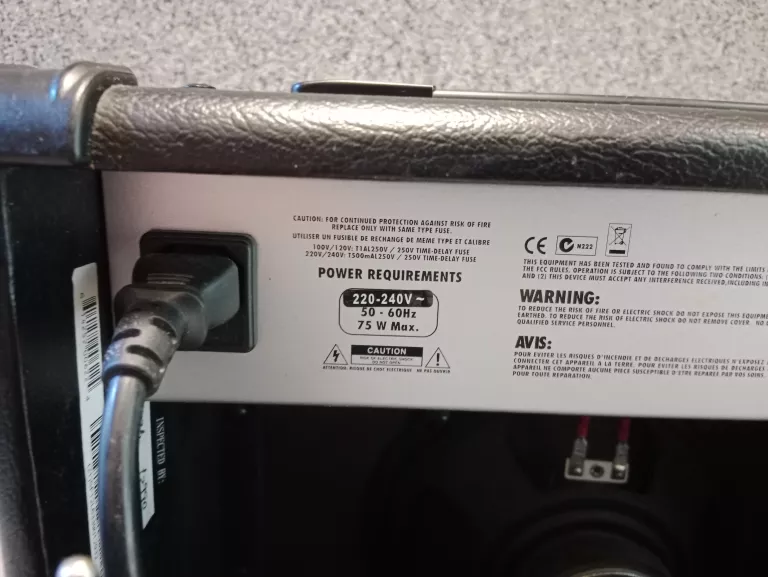 WZMACNIACZ GITAROWY LINE 6 SPIDER IV 75W