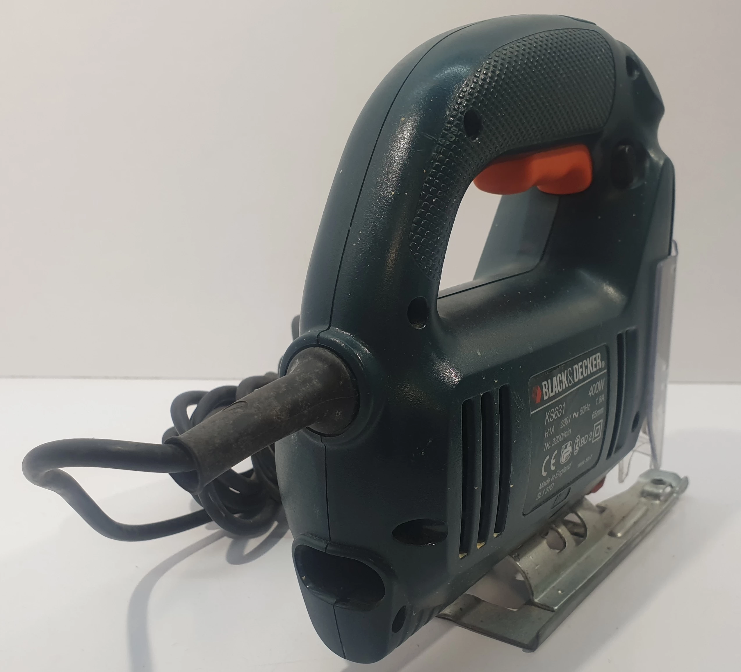 wyrzynarka-black-and-decker-ks631-rodzaj-silnika-silnik-szczotkowy