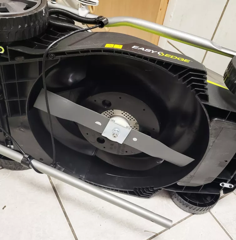 RYOBI RY18LM37A-240 KOSIARKA AKUMULATOROWA